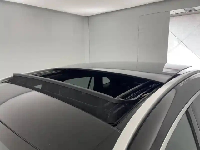 Mercedes Gla 250 e 8g-dct — photo 32