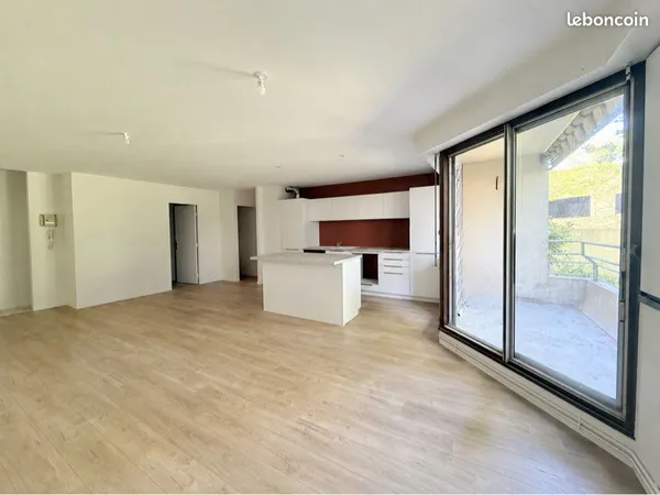 T3 T4 appartement de 82m2 secteur Chartrons proche place Camille Godard