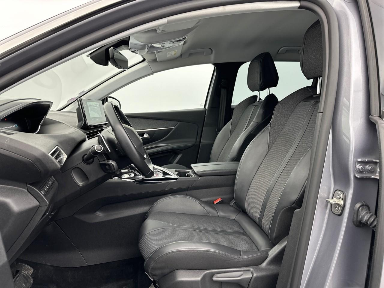 Peugeot 3008 hybrid 225 e-eat8 allure pack — photo 10