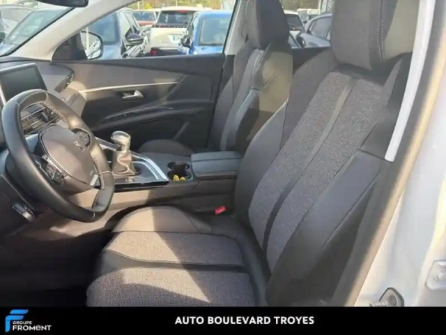Peugeot 3008 1.2 puretech 130ch s&amp;s allure — photo 26