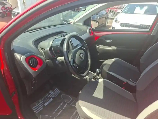 Toyota Aygo 1.0 vvt-i x-shift — photo 11