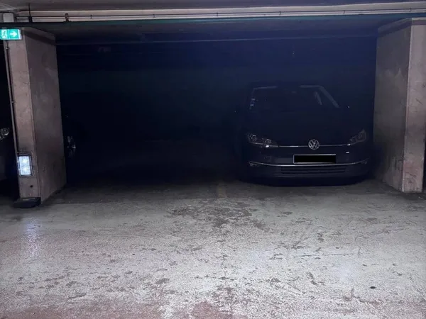 Parking 11 m²