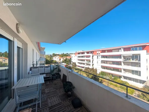 T2 meublé de 42 m² avec grand balcon & garage fermé