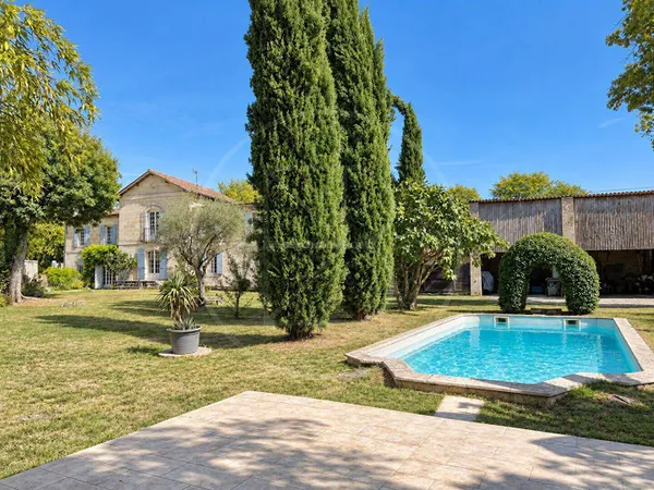 Maison 12 pièces 350 m²
