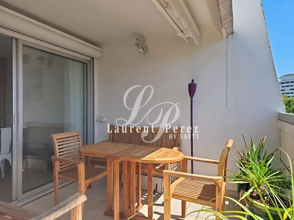 Appartement T2 cabine meublé avec terrasse à 150 m de la plage