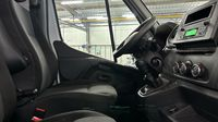 Renault Master F3500 L2H2 2.3 Blue dCi 135ch Confort Euro6E — photo 10