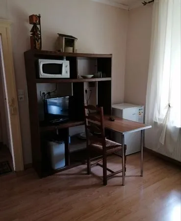 Chambre meublée