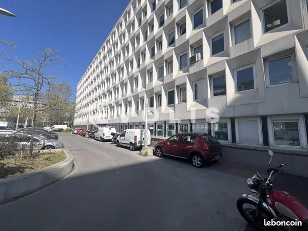 Bureaux 97 m²