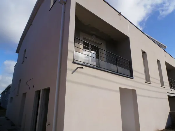 Appartement T2 avec terrasse, jardin privatif et parking M
