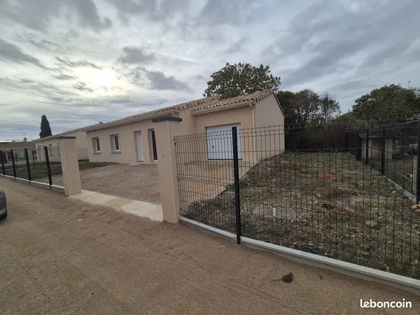 Maison neuve Plain-Pied Hors d'Eau / Hors d'Air + Garage - Terrain 400 m² clos - Plein Centre Bessiè