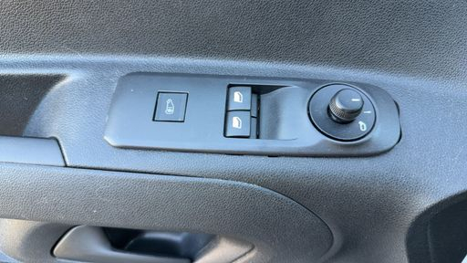 Opel Combo 1.5 CDTi 102 - Cargo Pack Clim – 2019 – 44689 km – Diesel – Boîte Manuelle — photo 9
