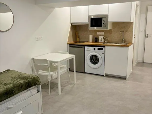 Studio meublé 22 m² neuf avec balcon, tout compris - Manosque centre, 25 min ITER