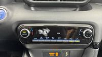 Toyota Yaris 116h Dynamic 5p MY22 — photo 17