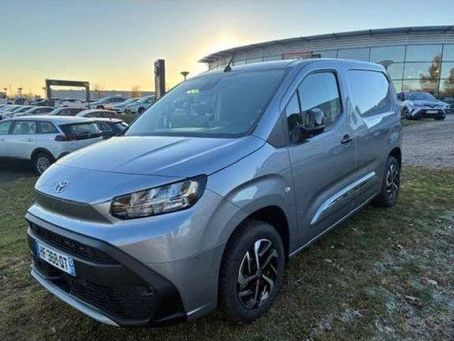 Toyota PROACE CITY Toyota Proace City Medium 130 D-4D Start BVA MC24