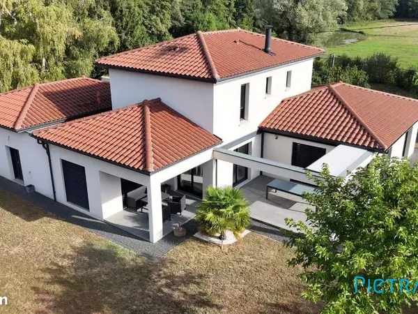 Villa 5 pièces 161 m²