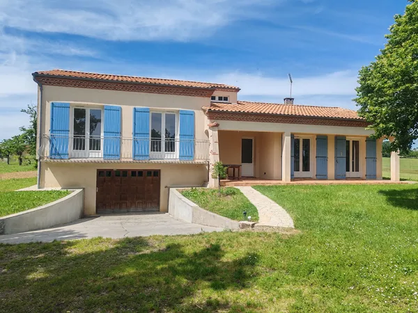 A louer maison individuelle à St Avit