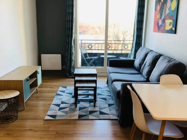 Studio meublé 30m² + balcon