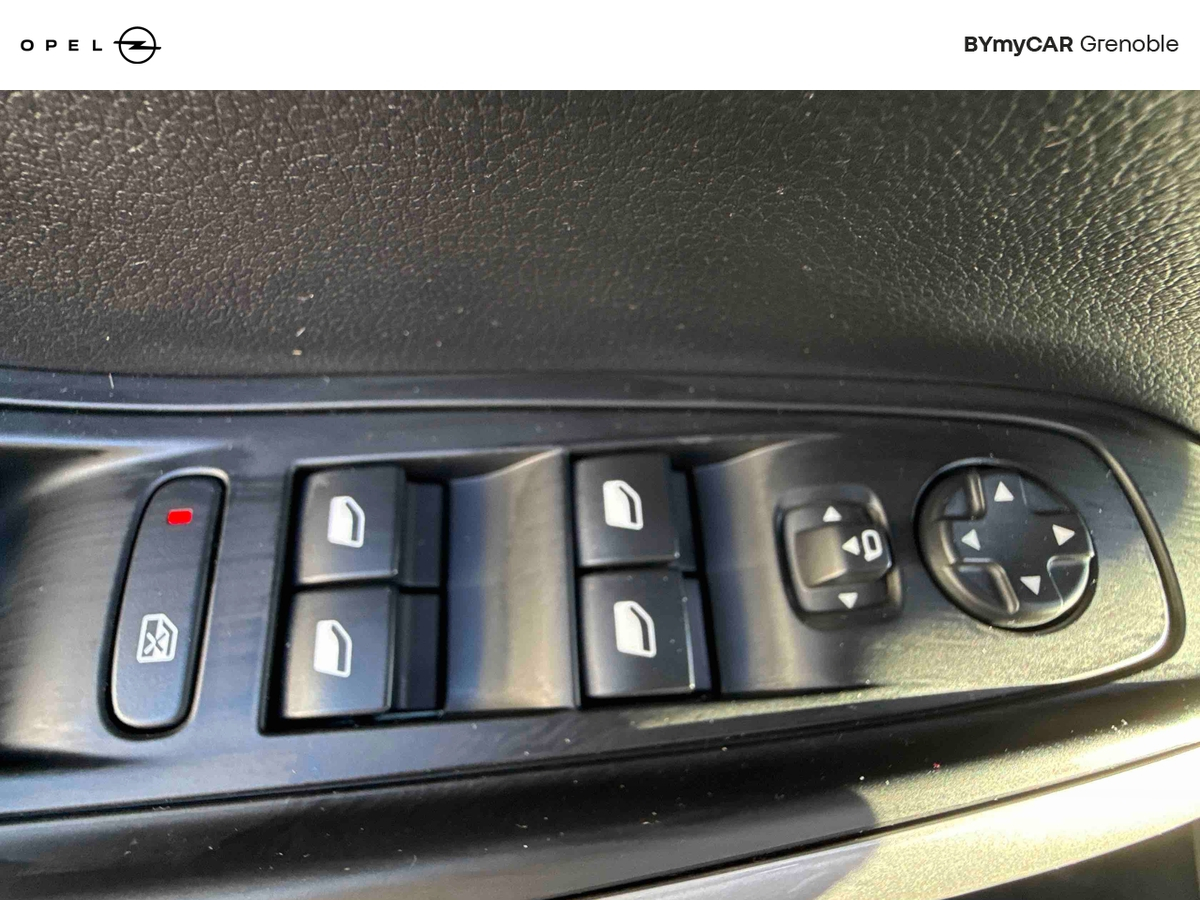 Opel Grandland Hybrid 225 ch BVA8 — photo 17