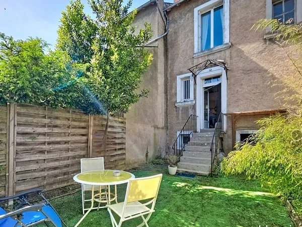🏡 Maison de ville 70 m² - 2 chambres - jardin 140 m² - garage