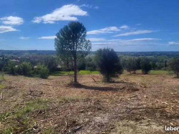 Terrain 340 m² Montfrin