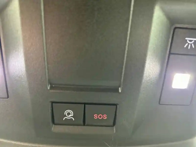 Peugeot 3008 hybrid 136 e-dcs6 — photo 54