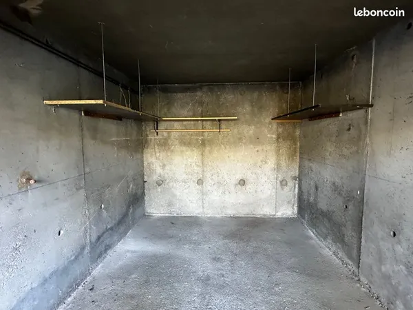 Garage 13 m² - Résidence sécurisée - Montpellier La Chamberte