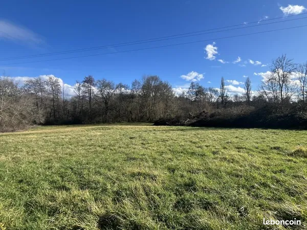 Terrain 8 515 m² Maurens