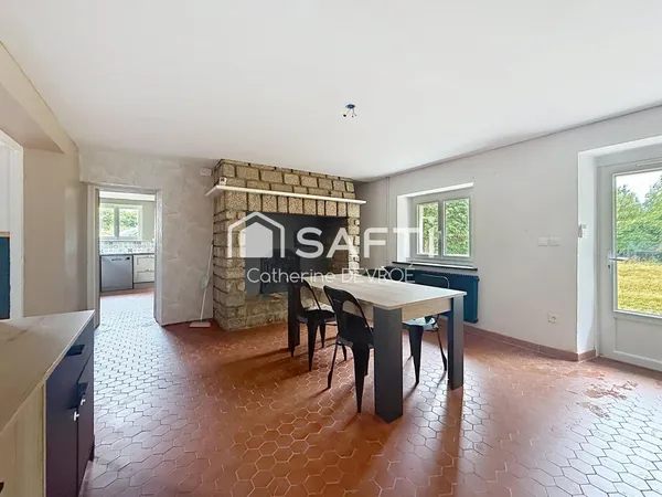 Maison individuelle au calme, beau potentiel