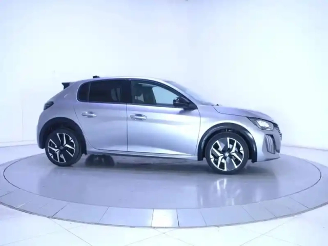 Peugeot 208 hybrid 110 e-dcs6 — photo 10