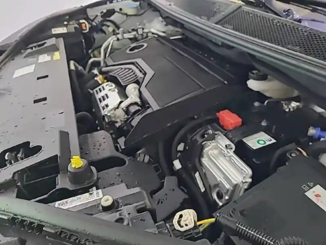 Peugeot 5008 hybrid 145 e-dcs6 — photo 15