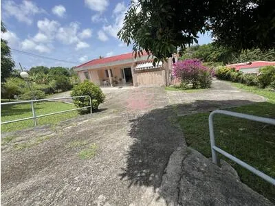 Maison familiale 5 pièces avec sous-sol aménagé, Balata FORT DE FRANCE