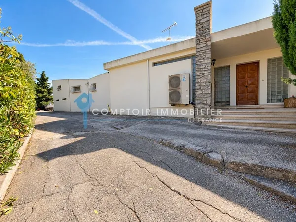 Martigues Jonquières Maison de plain-pied de 105 m2 sur 1