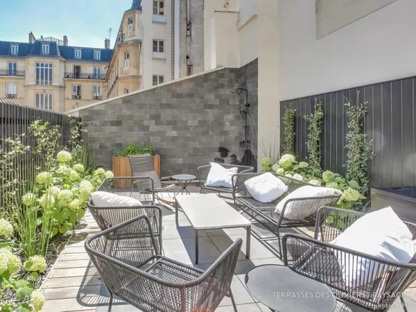 5 PIÈCES de 158m² + UNE TERRASSE + PARKING - SAINT-BRIEUC