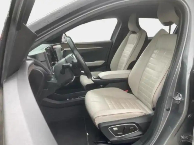 Renault Megane e-tech electric ev60 220ch iconic super charge -b — photo 14