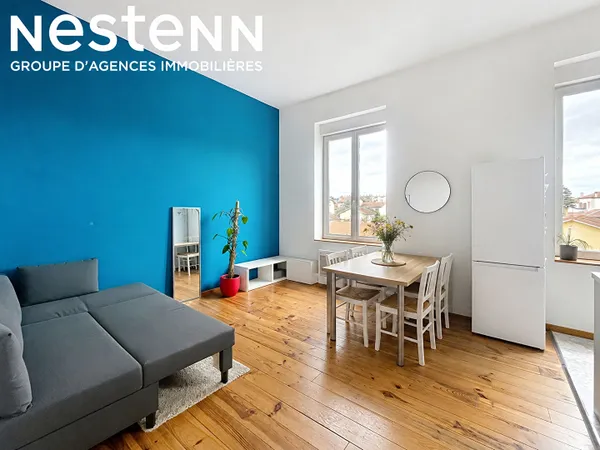 SATHONAY CAMP - APPARTEMENT T2 DUPLEX - UNE CHAMBRE - AVEC CAVE - PROXIMITE COMMERCES ET TRANSPORTS