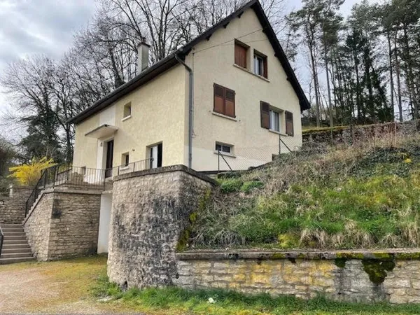 Maison 8 pièces 140 m²