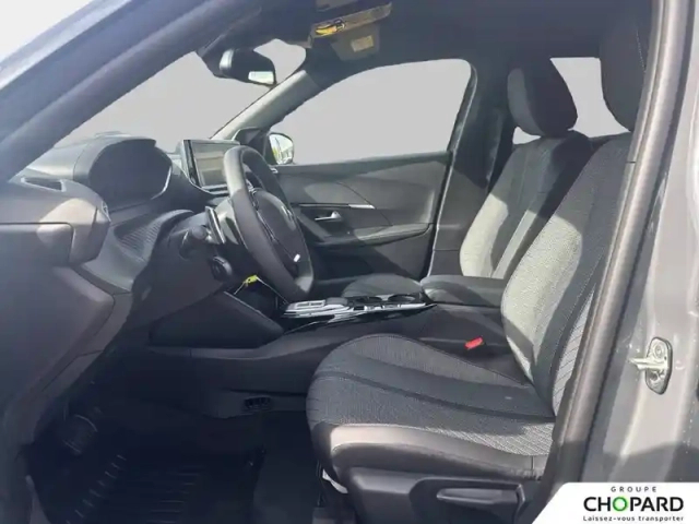 Peugeot 2008 hybrid 145 e-dcs6 — photo 10