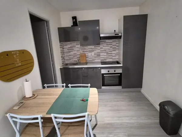 Studio non meublé 24 m² - Rénové à neuf - Cognac (16100)