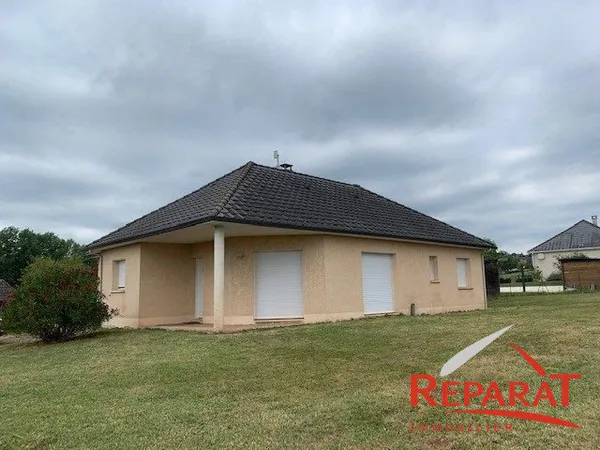 Maison Location Saint-Cyr-la-Roche 4p 87m² 731€