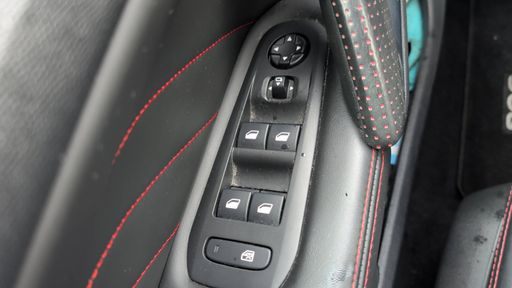 Peugeot 308 SW 1.6 BlueHDi 120 EAT6 - GT Line – 2017 – 136964 km – Diesel – Boîte Automatique — photo 4