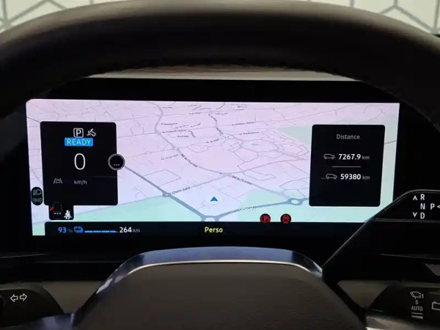 Renault Megane e-tech ev60 220 ch super charge — photo 21