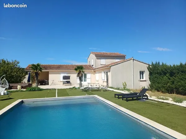Propriété 4 pièces 160 m²