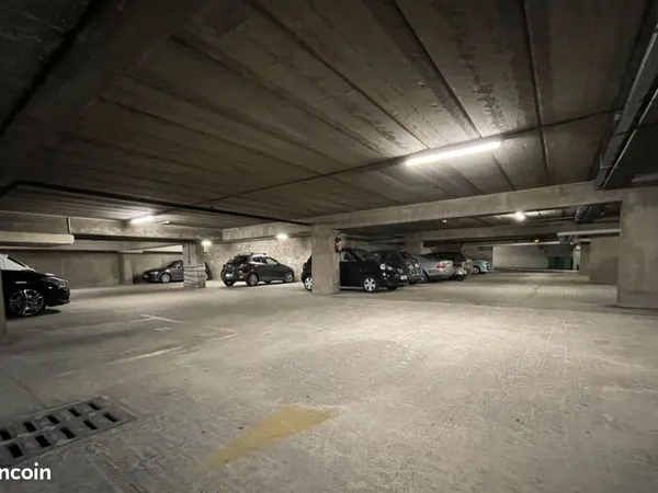 Place de parking PARIS 12