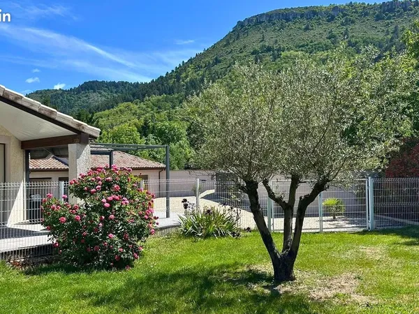 Maison avec appartement indépendant