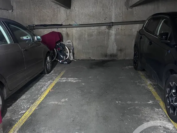 Parking 12 m²
