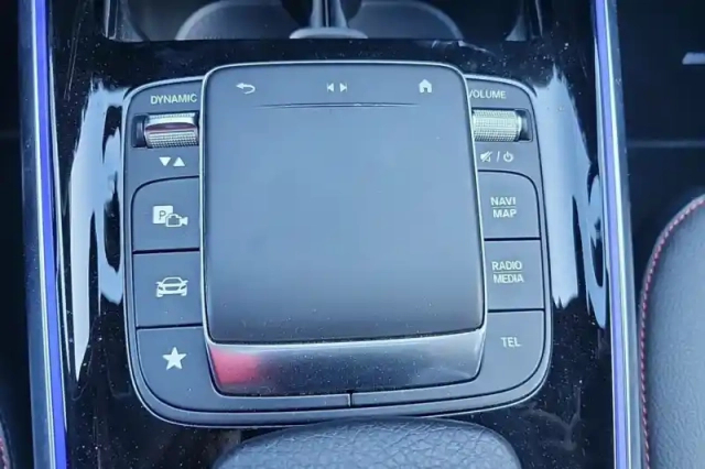 Mercedes Eqa 250+ — photo 28