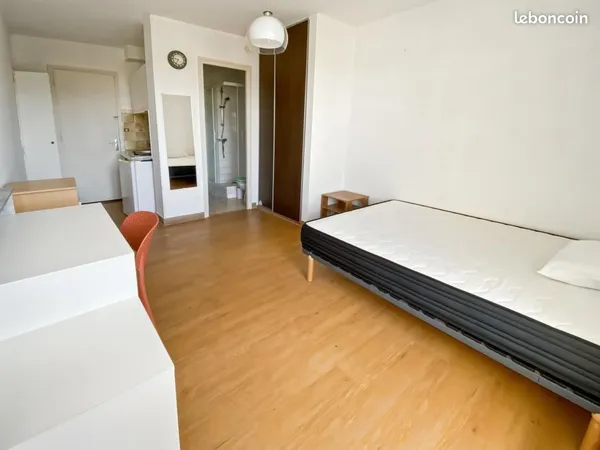 Studio 2 pièces 18 m²
