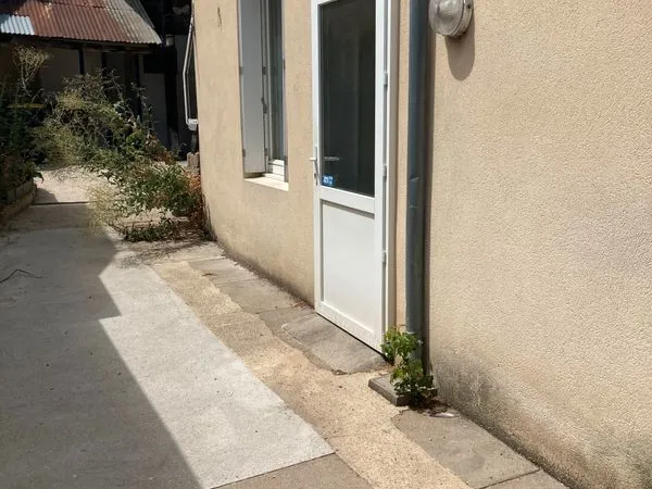 Local commercial à louer centre le Lude