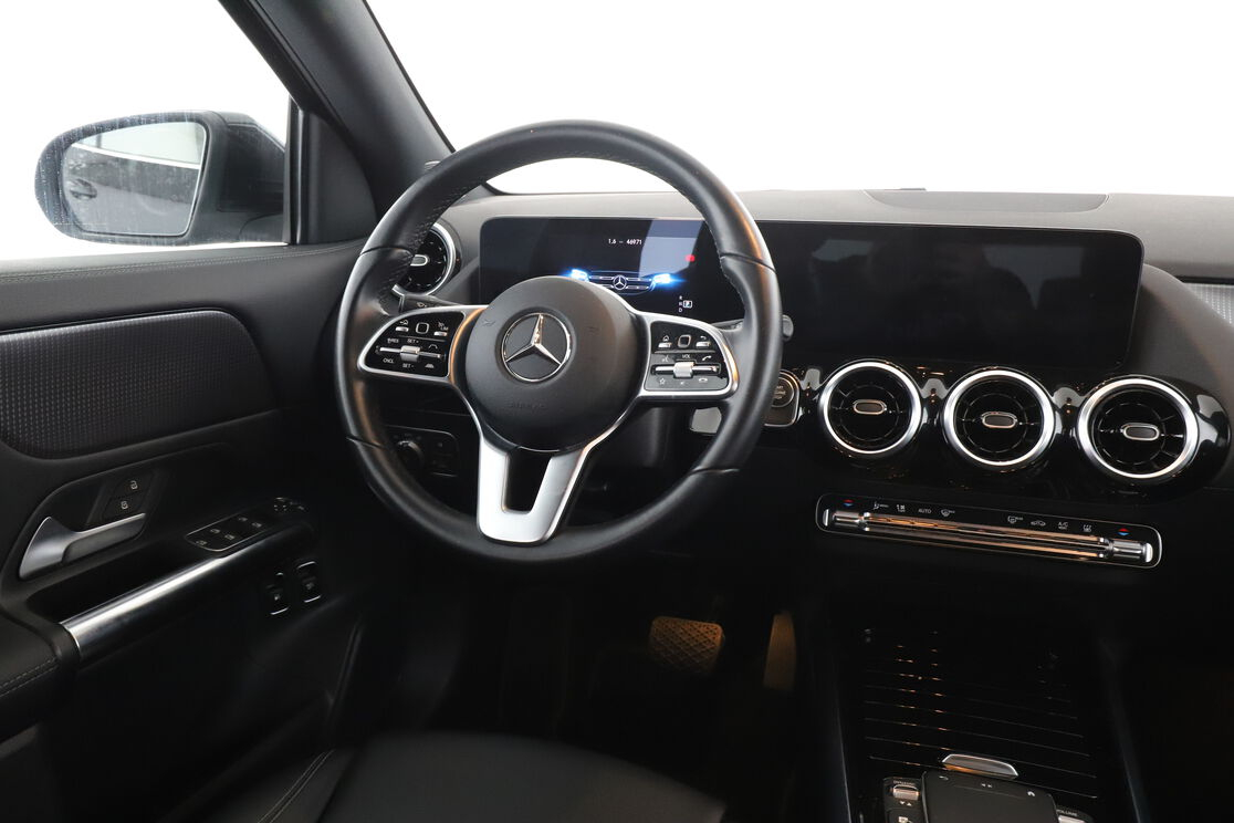 Mercedes-Benz GLA 250 e Progressive Line 8G-DCT — photo 12