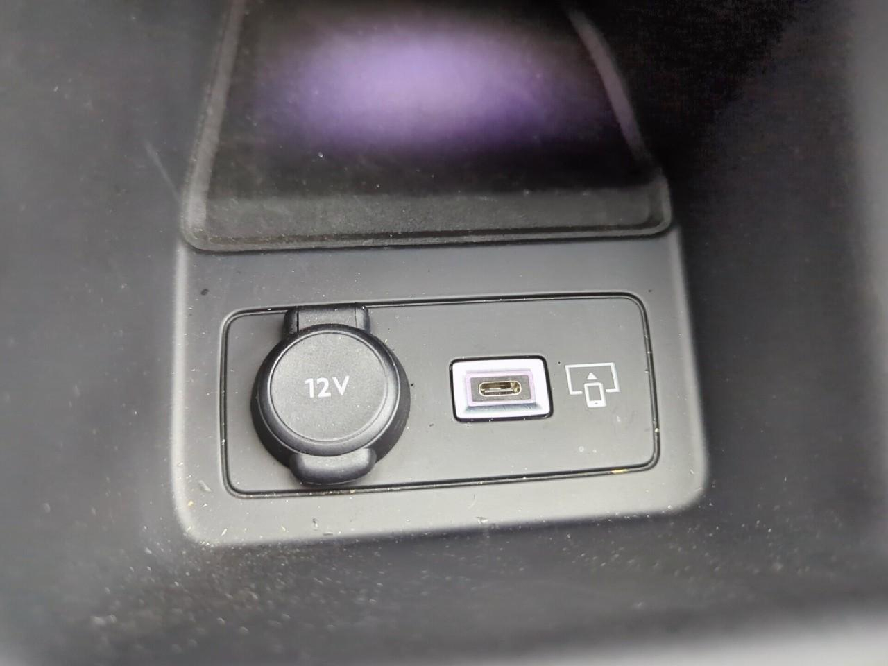 Peugeot 308 phev 180 e-eat8 allure pack — photo 24